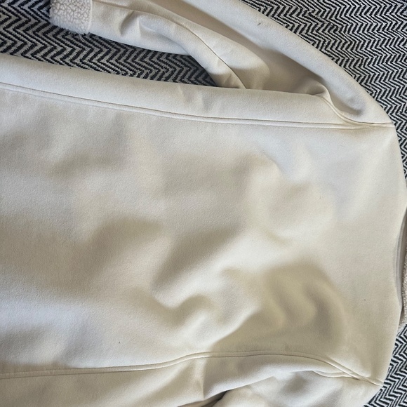 L.L Bean Fur Lined Coat - Picture 4 of 4